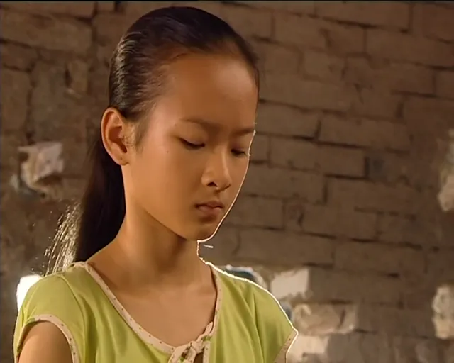 Hình ảnh Mùi Ngò Gai (Phần 1) tập 1 trên PhimMoiHot Hình ảnh Mùi Ngò Gai (Phần 1) tập 1 trên PhimMoiHot