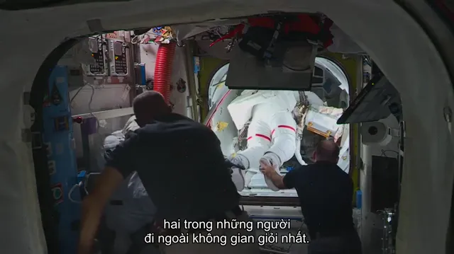 Trở lại vũ trụ tập 1 Vietsub HD - PhimMoiHot Trở lại vũ trụ tập 1 Vietsub HD - PhimMoiHot
