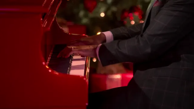 Xem phim Chương Trình Giáng Sinh Diệu Kỳ Của Mariah Carey Vietsub HD tại PhimMoiHot Xem phim Chương Trình Giáng Sinh Diệu Kỳ Của Mariah Carey Vietsub HD tại PhimMoiHot