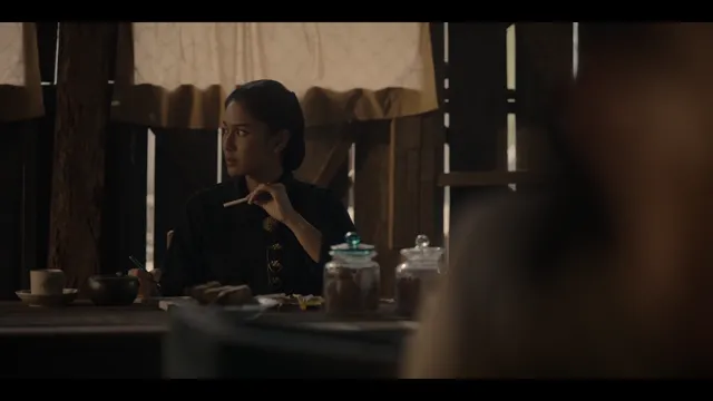 Cô gái Kretek tập 2 Vietsub HD - PhimMoiHot Cô gái Kretek tập 2 Vietsub HD - PhimMoiHot