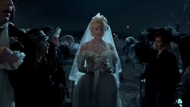 Hình ảnh Gia đình Addams 2 tập 1 trên PhimMoiHot Hình ảnh Gia đình Addams 2 tập 1 trên PhimMoiHot