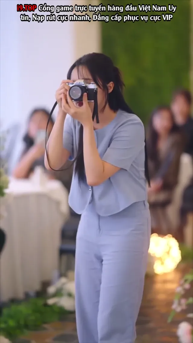 Hình ảnh Yêu Giữa Giao Thoa Thời Không tập 1 trên PhimMoiHot Hình ảnh Yêu Giữa Giao Thoa Thời Không tập 1 trên PhimMoiHot