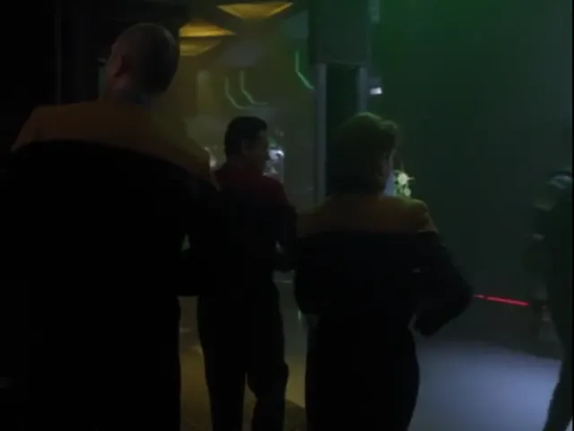 Hình ảnh Star Trek: Voyager (Phần 4) tập 6 trên PhimMoiHot Hình ảnh Star Trek: Voyager (Phần 4) tập 6 trên PhimMoiHot
