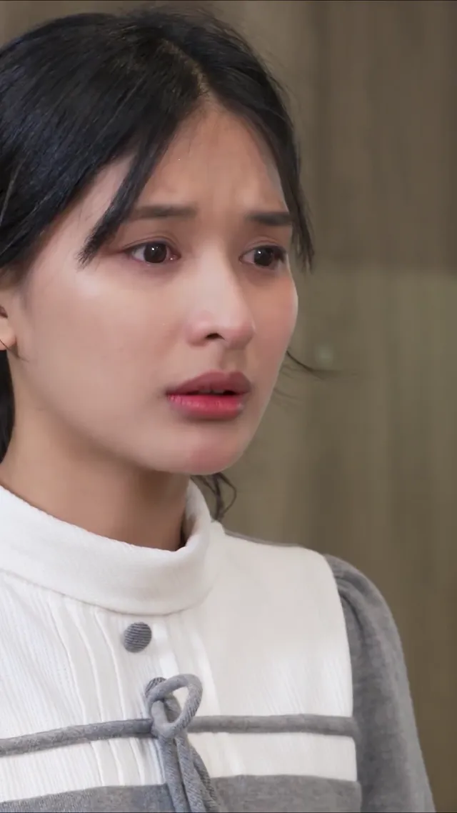 Mái Ấm Hai Mặt 2025 Vietsub HD - PhimMoiHot Mái Ấm Hai Mặt 2025 Vietsub HD - PhimMoiHot
