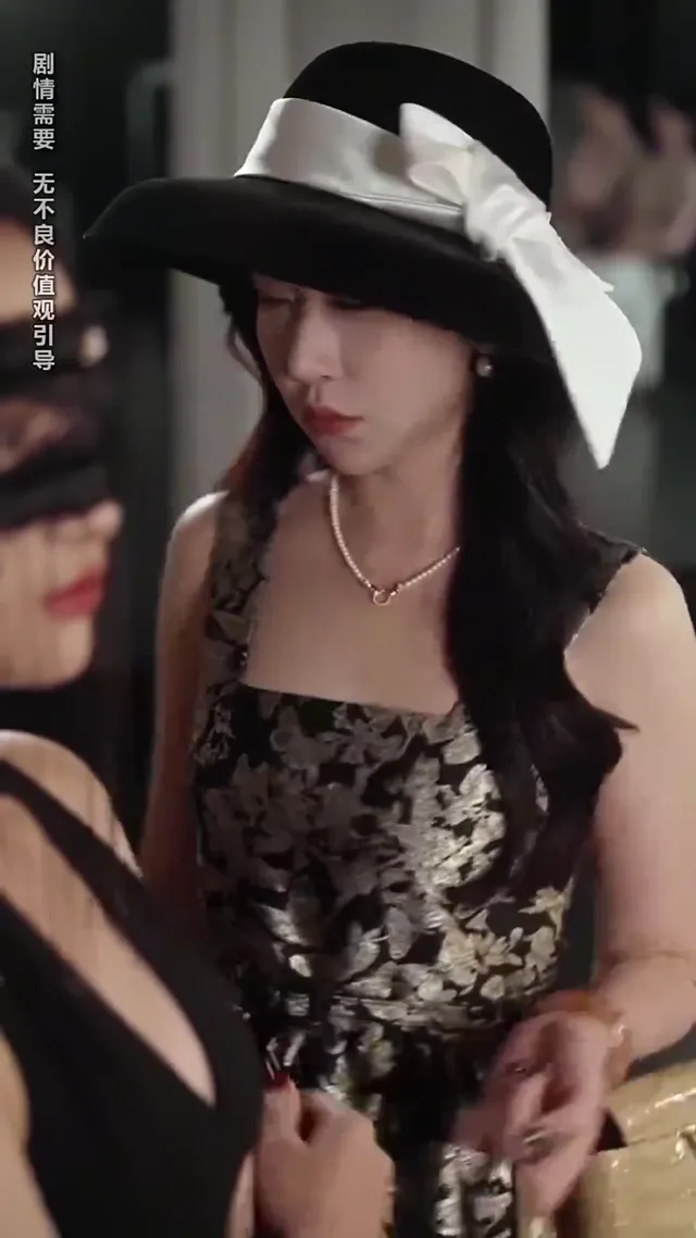 Cô Ấy Xé Vụn Ánh Trăng tập 21 Vietsub HD - PhimMoiHot Cô Ấy Xé Vụn Ánh Trăng tập 21 Vietsub HD - PhimMoiHot