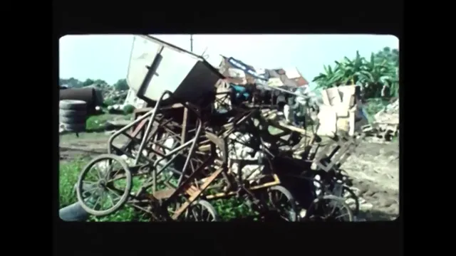 Vua Bãi Rác 2002 Vietsub HD - PhimMoiHot Vua Bãi Rác 2002 Vietsub HD - PhimMoiHot