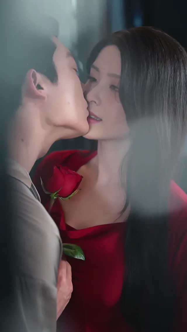 Bí Mật Của Hoa Hồng 2025 Vietsub HD - PhimMoiHot Bí Mật Của Hoa Hồng 2025 Vietsub HD - PhimMoiHot