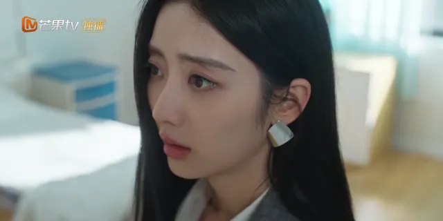 Mê Hoặc 2026 Vietsub HD - PhimMoiHot Mê Hoặc 2026 Vietsub HD - PhimMoiHot