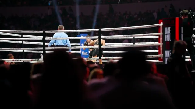 Hình ảnh Đếm ngược: Taylor vs. Serrano tập 1 trên PhimMoiHot Hình ảnh Đếm ngược: Taylor vs. Serrano tập 1 trên PhimMoiHot