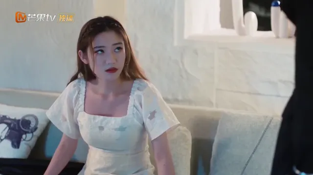 Hình ảnh Không Thể Chạm Vào Cô Ấy tập 2 trên PhimMoiHot Hình ảnh Không Thể Chạm Vào Cô Ấy tập 2 trên PhimMoiHot