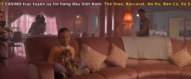 Hình ảnh Cậu Bé Cô Đơn Nhất Thế Giới tập 1 trên PhimMoiHot Hình ảnh Cậu Bé Cô Đơn Nhất Thế Giới tập 1 trên PhimMoiHot