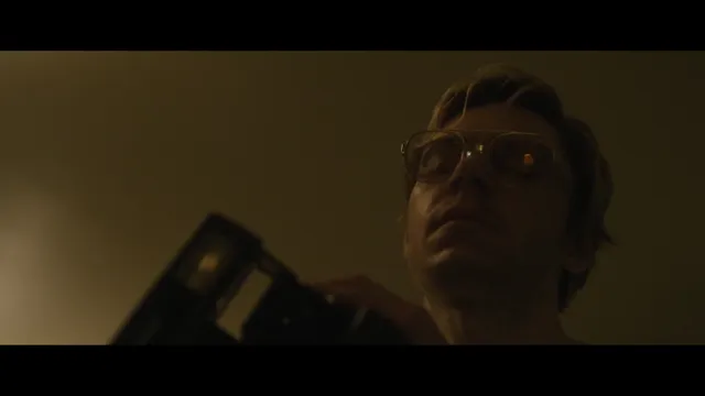 Hình ảnh DAHMER tập 1 trên PhimMoiHot Hình ảnh DAHMER tập 1 trên PhimMoiHot
