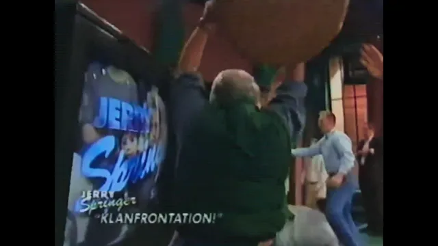 Hình ảnh phim Jerry Springer: Đấm đá, camera, diễn trên PhimMoiHot Hình ảnh phim Jerry Springer: Đấm đá, camera, diễn trên PhimMoiHot